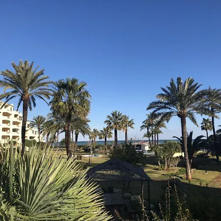 Playa Grande 1 - Serviden アパート *